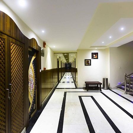 Hotel Kings Regency Drang エクステリア 写真
