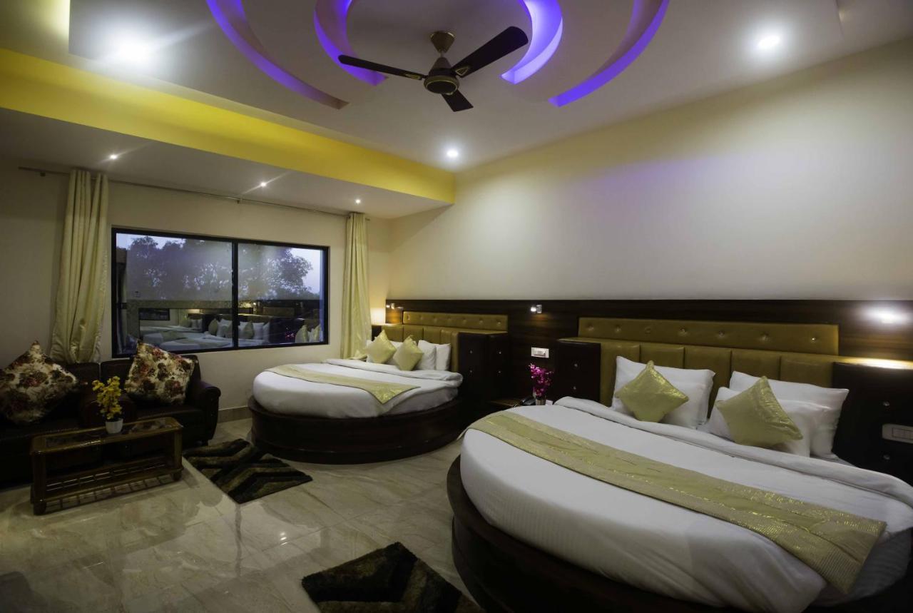 Hotel Kings Regency Drang エクステリア 写真