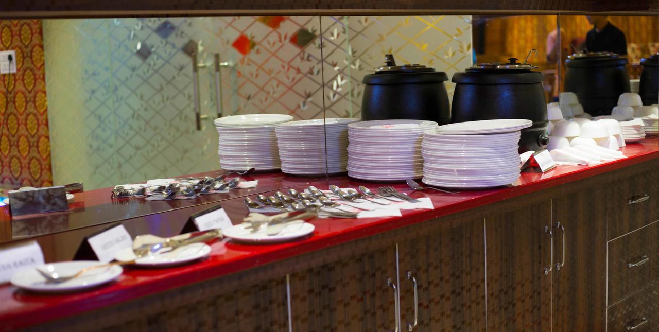 Hotel Kings Regency Drang エクステリア 写真