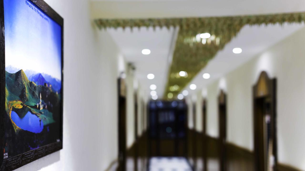 Hotel Kings Regency Drang エクステリア 写真