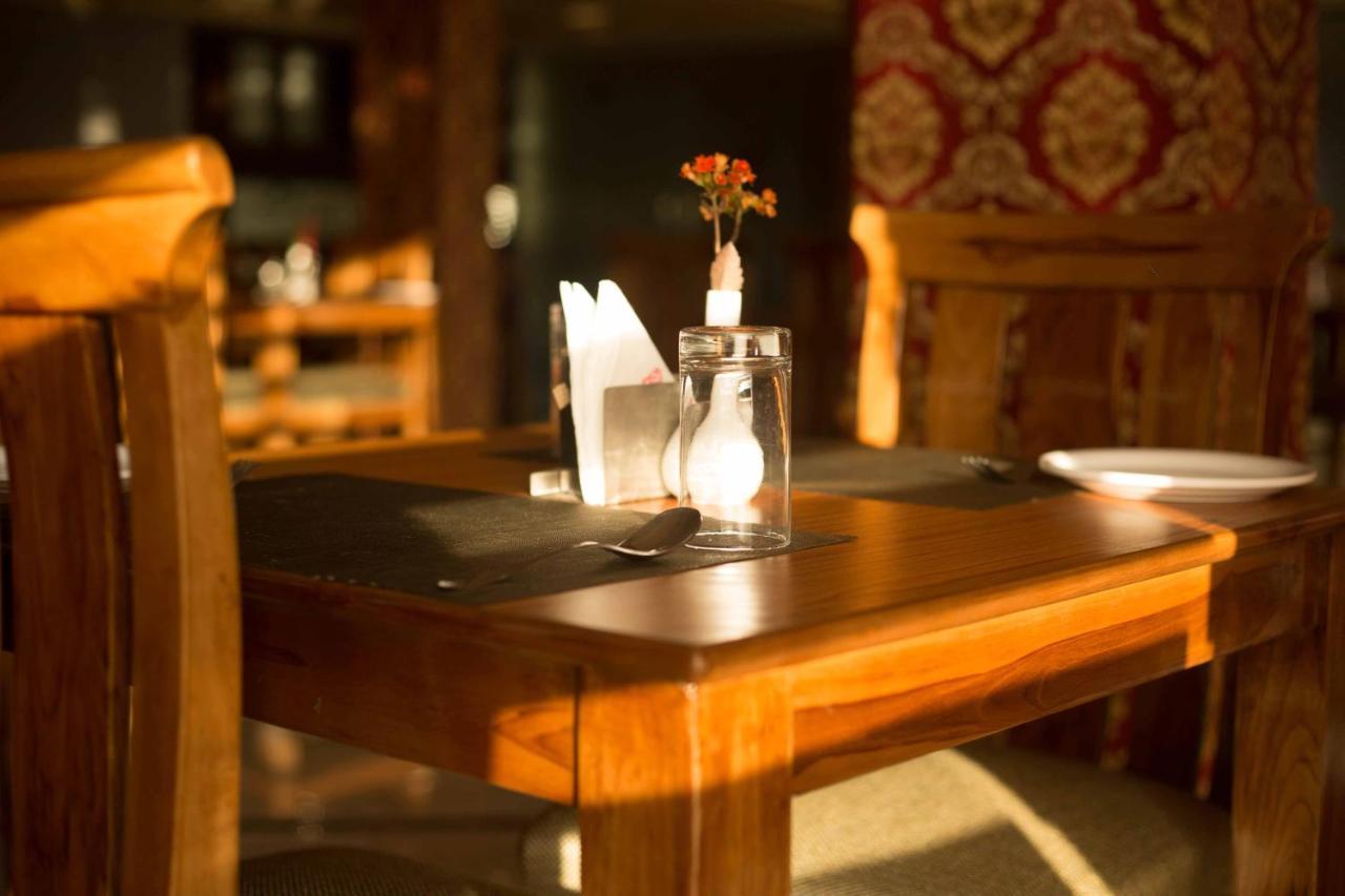 Hotel Kings Regency Drang エクステリア 写真