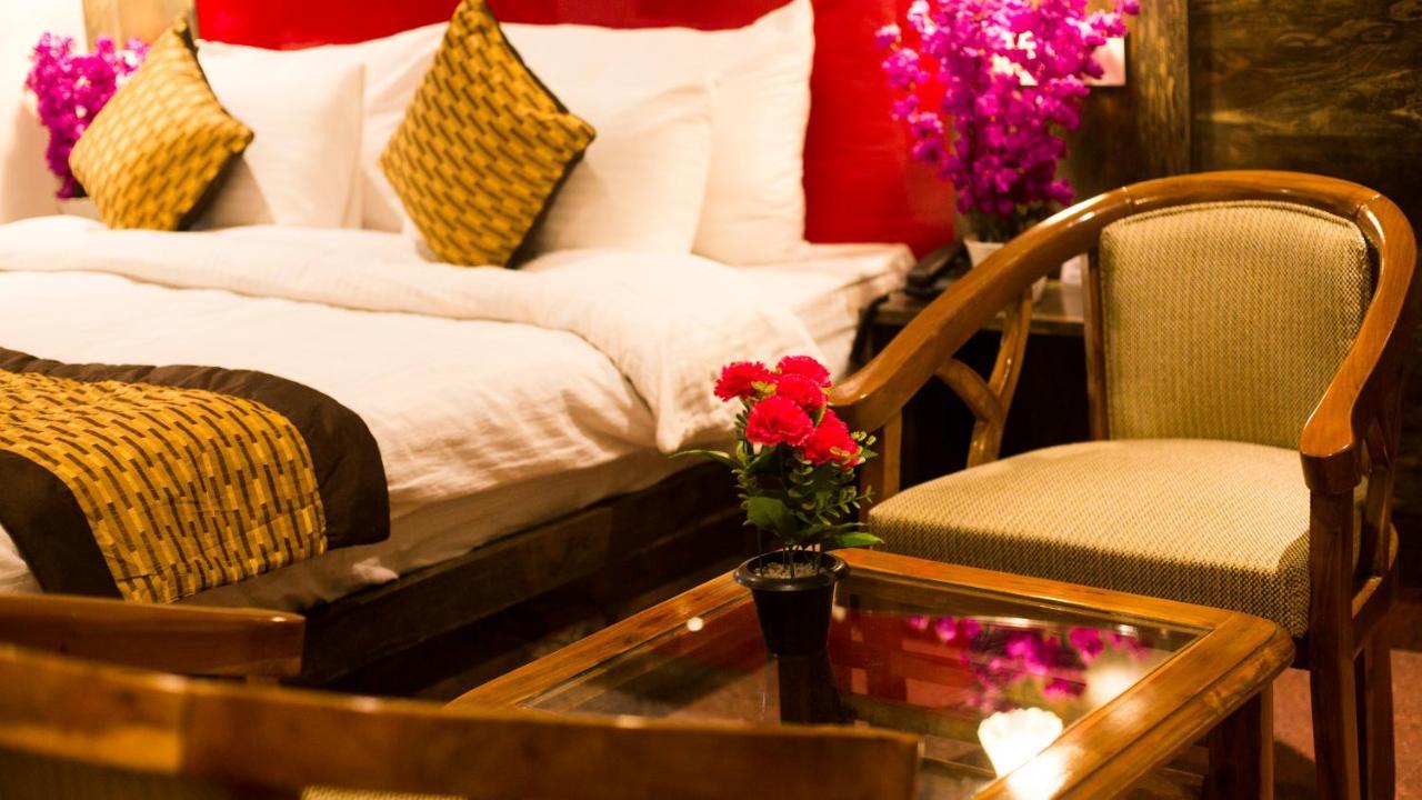Hotel Kings Regency Drang エクステリア 写真