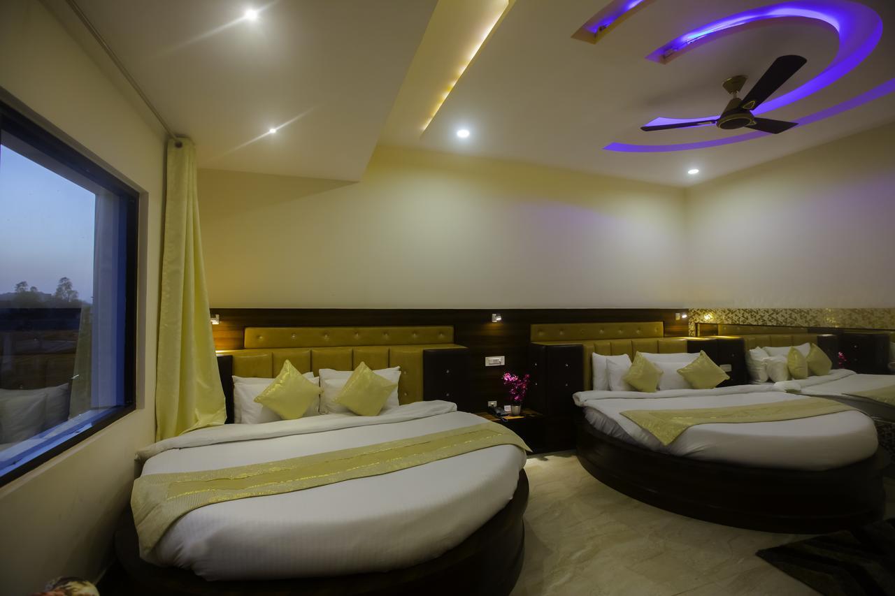 Hotel Kings Regency Drang エクステリア 写真