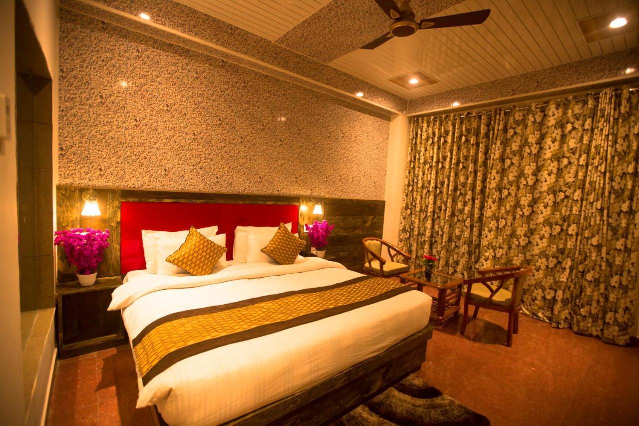 Hotel Kings Regency Drang エクステリア 写真